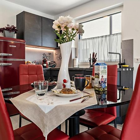 Apartment Il Cuore Rosso นาตูร์โน ภายนอก รูปภาพ