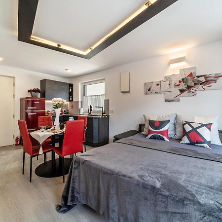 Apartment Il Cuore Rosso นาตูร์โน ภายนอก รูปภาพ