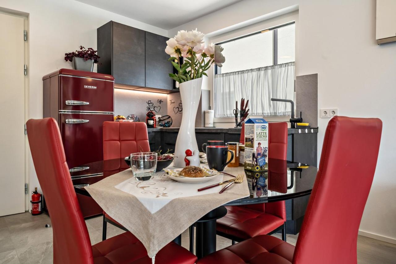 Apartment Il Cuore Rosso นาตูร์โน ภายนอก รูปภาพ