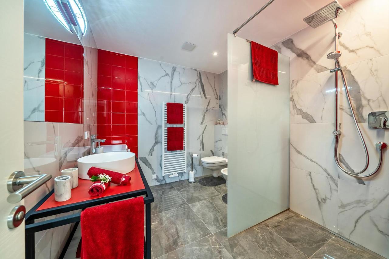 Apartment Il Cuore Rosso นาตูร์โน ภายนอก รูปภาพ
